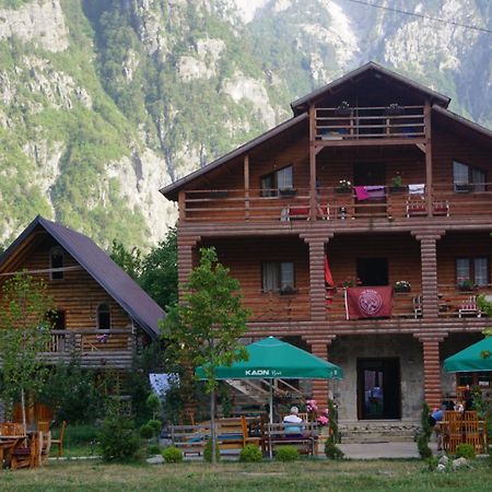 Bujtina Dreni Hotel Theth Bagian luar foto