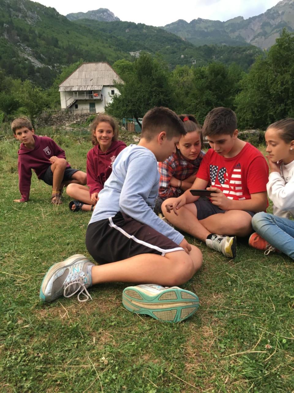 Bujtina Dreni Hotel Theth Bagian luar foto